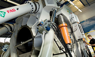 根据客户需求，提供技术支持